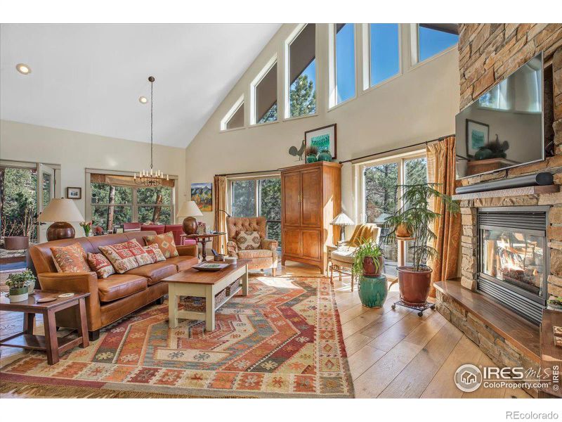 745 Sugarloaf Rd, Boulder, CO 80302
