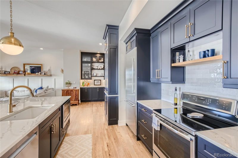 25 N Downing St #1-603, Denver, CO 80218