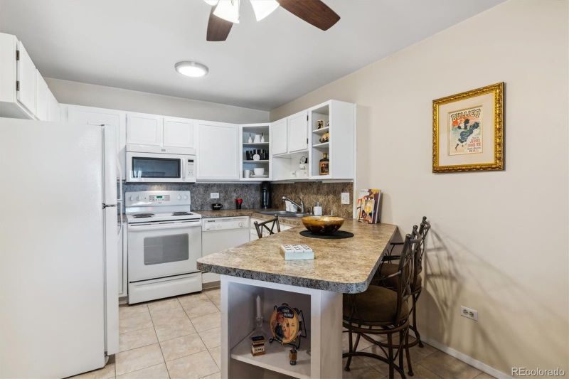 350 S Clinton St #6D, Denver, CO 80247