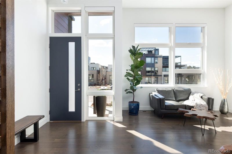 6925 E Lowry Blvd, Denver, CO 80230