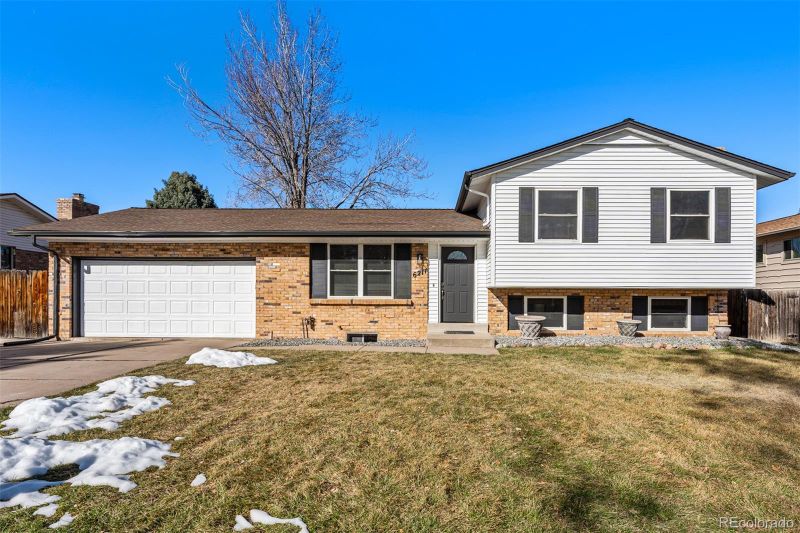 6211 W Maplewood Pl, Littleton, CO 80123