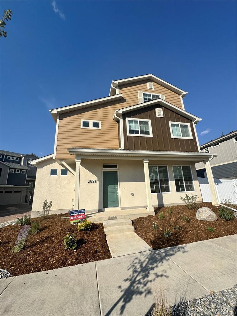 21843 E 38th Pl, Aurora, CO 80019