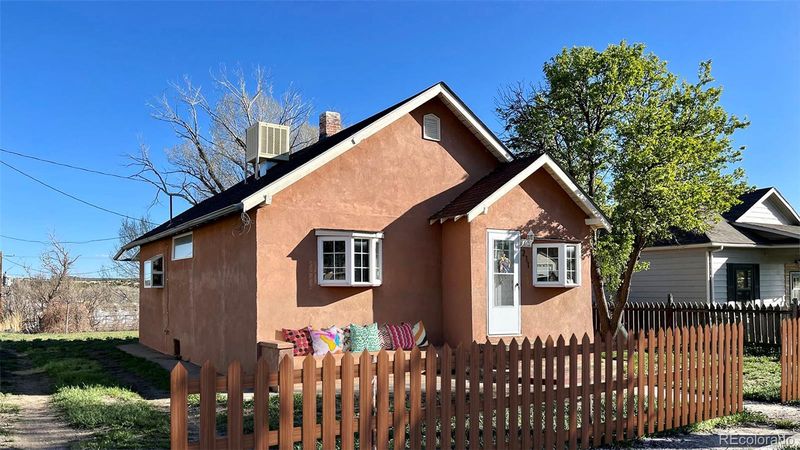 211 W 3rd St, Walsenburg, CO 81089
