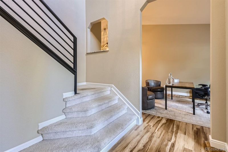 1420 Stonehaven Ave, Broomfield, CO 80020