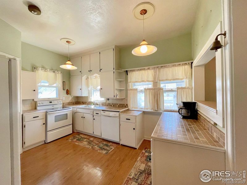 425 S Campbell Ave, Holyoke, CO 80734