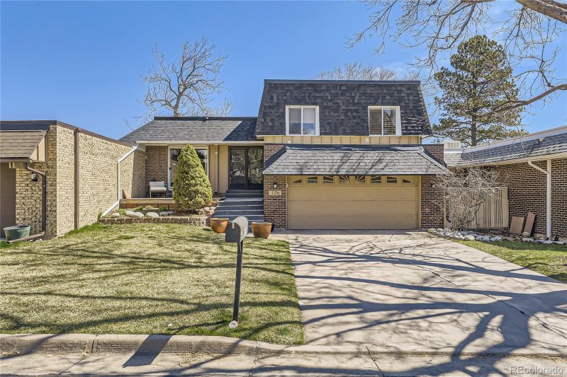176 S Upham Ct, Lakewood, CO 80226