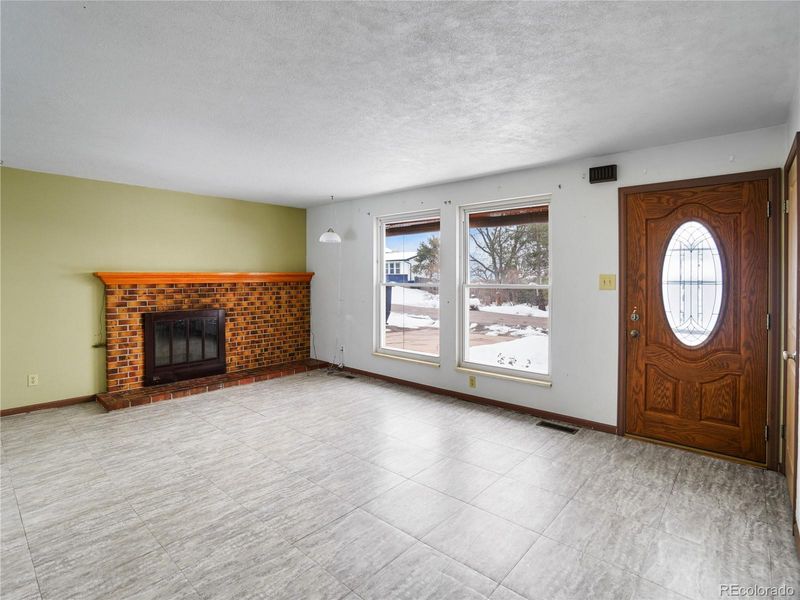 7797 S Dover St, Littleton, CO 80128