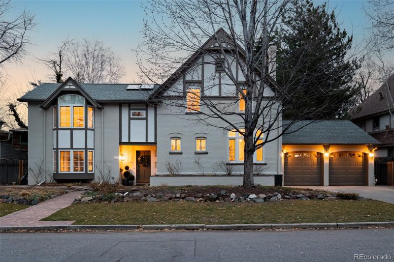 330 Bellaire St, Denver, CO 80220
