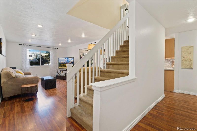 2962 S Parker Ct, Aurora, CO 80014