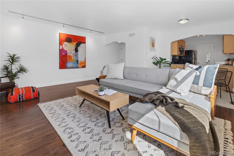 636 N Washington St #305, Denver, CO 80203