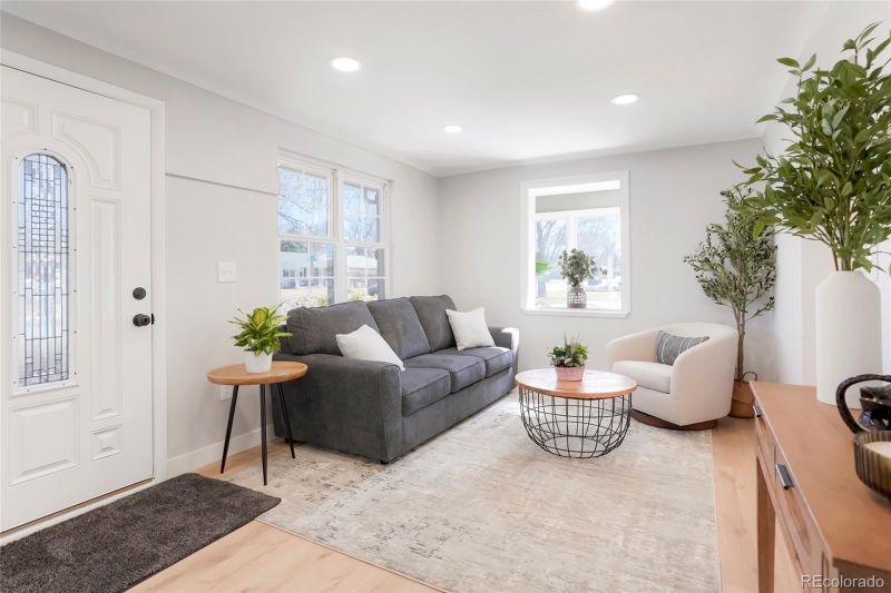 2997 S Corona St, Englewood, CO 80113