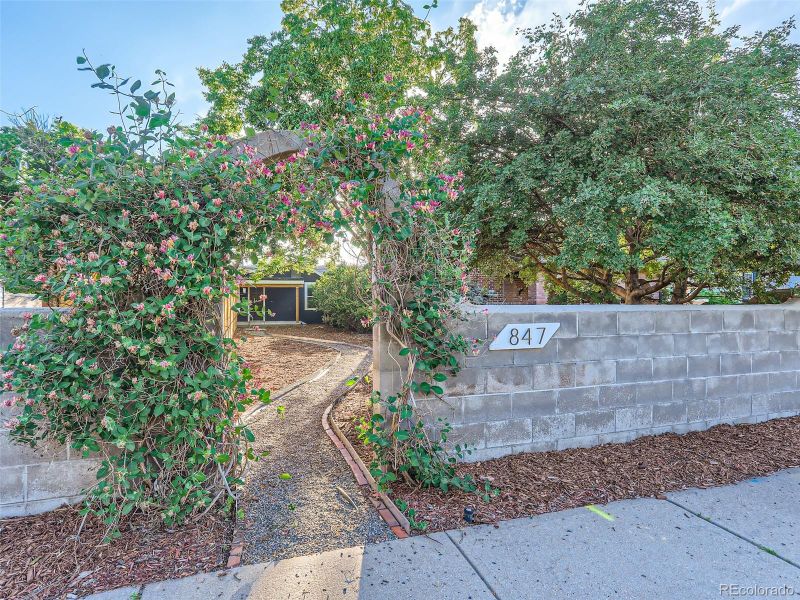 849 Mariposa St, Denver, CO 80204