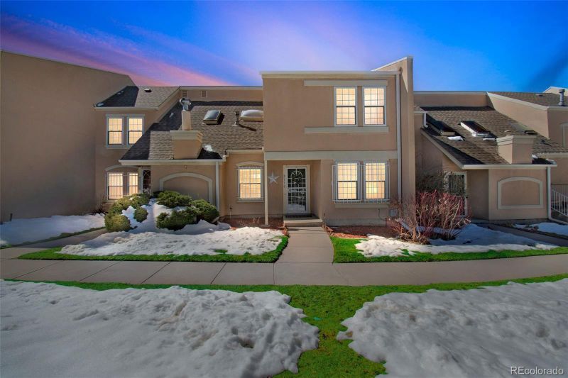 2716 S Victor St, Aurora, CO 80014