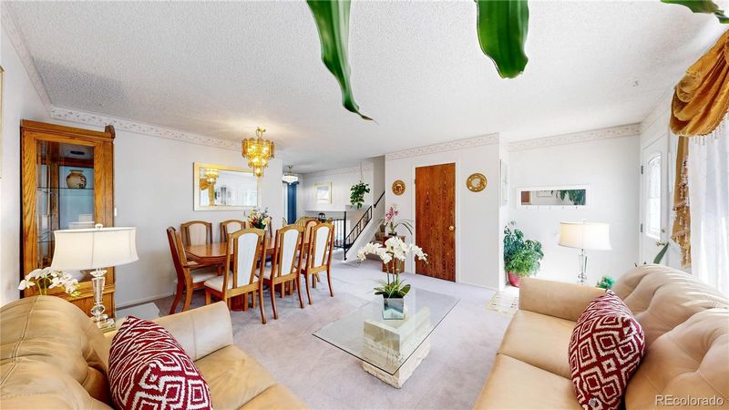8811 W Stanford Ave, Littleton, CO 80123