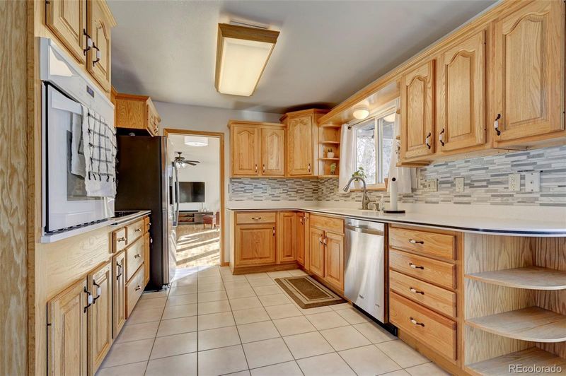 2413 Flintridge Dr, Colorado Springs, CO 80918