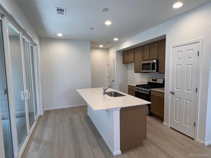 8509 Eagle River St, Littleton, CO 80125