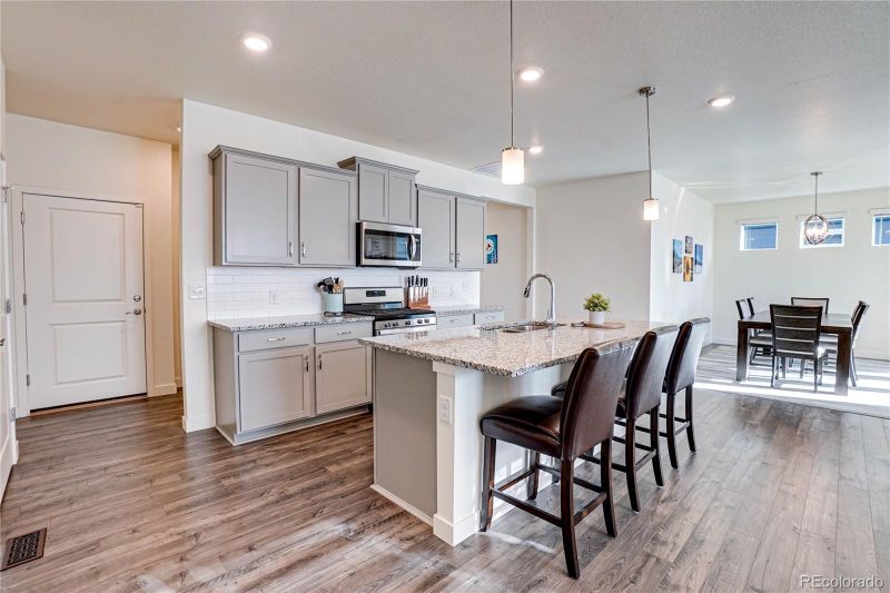 8889 Ferncrest St, Longmont, CO 80504
