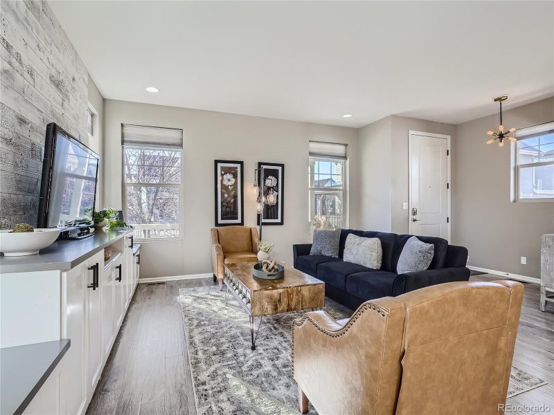 4930 Akron St, Denver, CO 80238