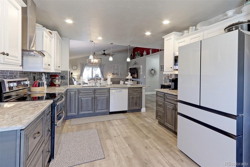 2572 E 131st Pl, Thornton, CO 80241