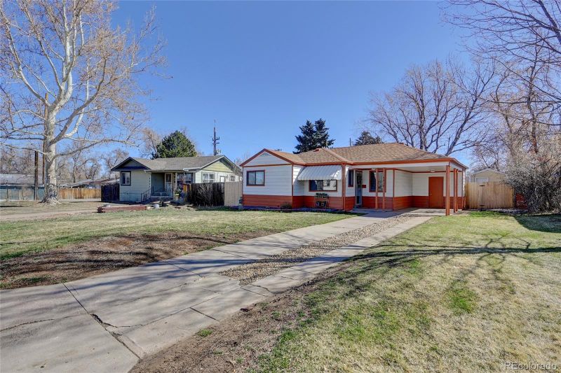 4912 Chenango Cir, Englewood, CO 80113