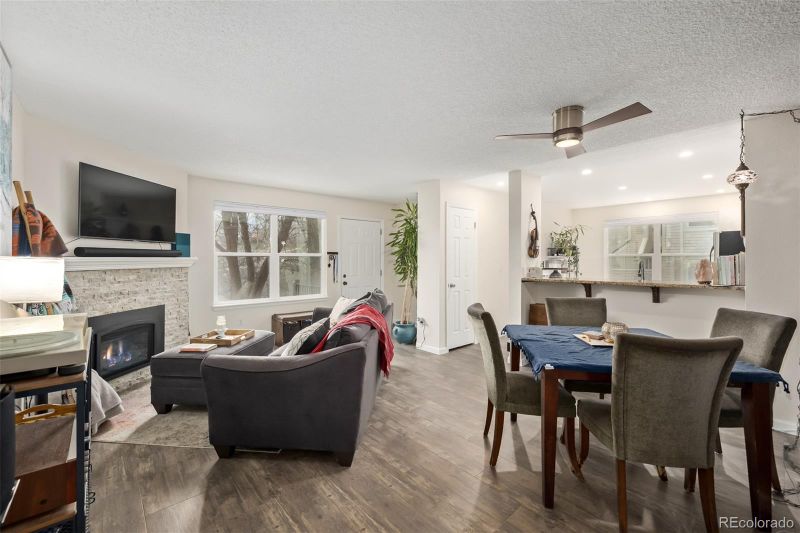 979 S Miller St #102, Lakewood, CO 80226