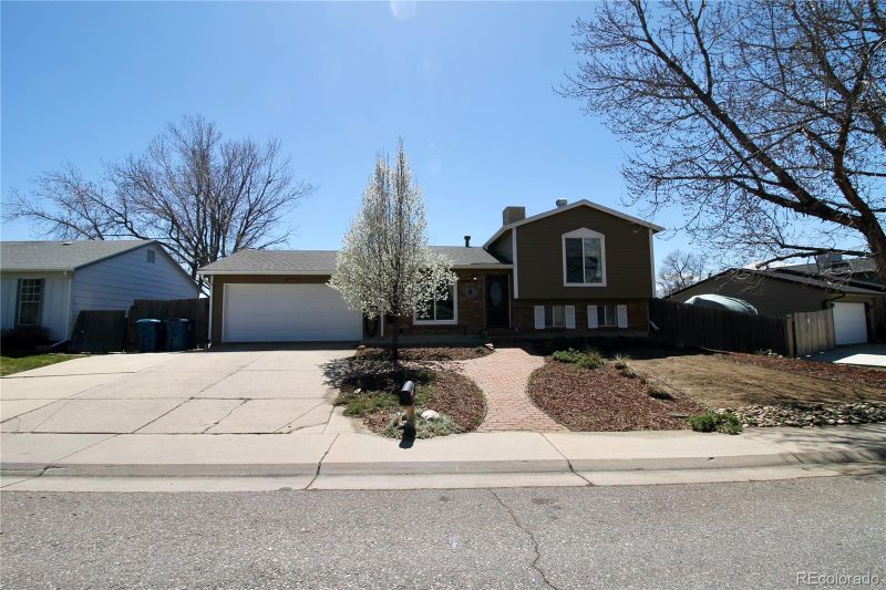 16242 E Alabama Dr, Aurora, CO 80017