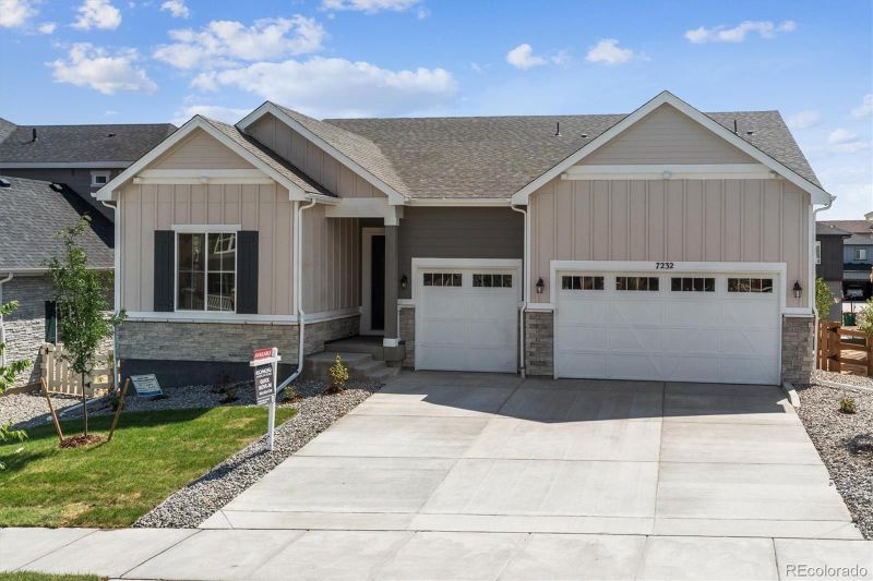 7232 S Waterloo Way, Aurora, CO 80016