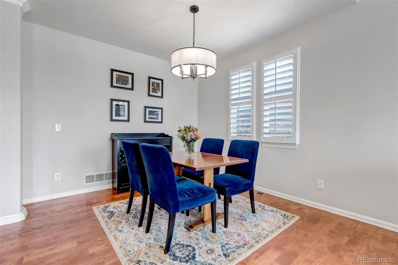 24522 E Ontario Dr, Aurora, CO 80016