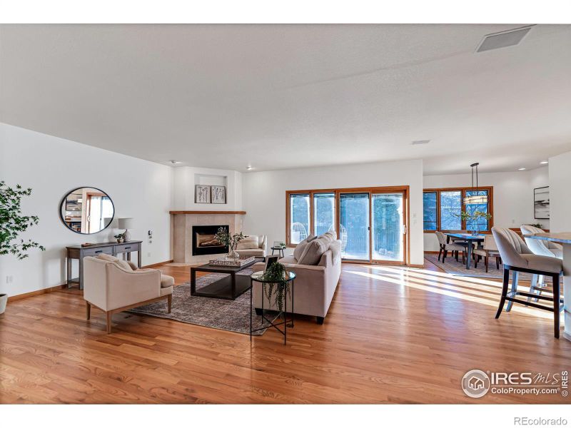 697 Crawford Cir, Longmont, CO 80504