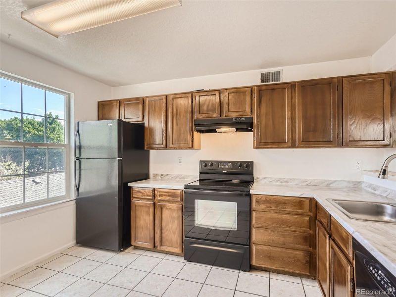 5755 W Atlantic Pl #204, Lakewood, CO 80227