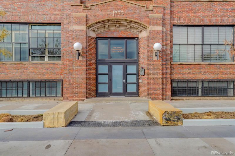 1777 E 39 Ave #205, Denver, CO 80205