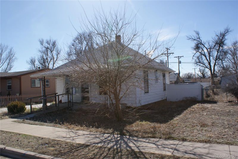 221 Mckinley Ave, Fort Lupton, CO 80621