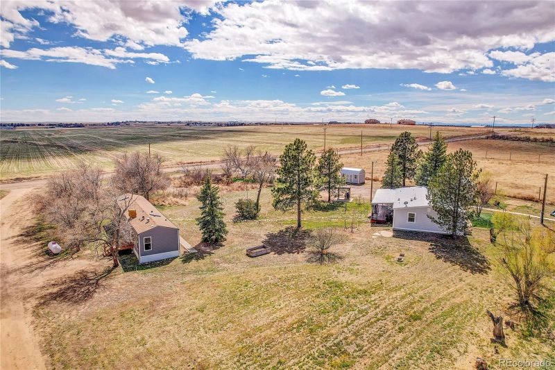 52405 E 48th Ave, Strasburg, CO 80136
