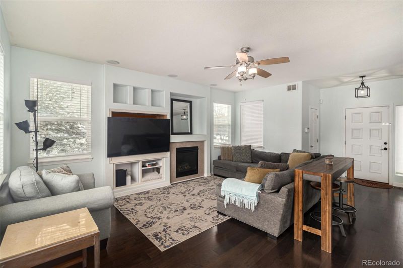 547 N Millbrook St, Aurora, CO 80018