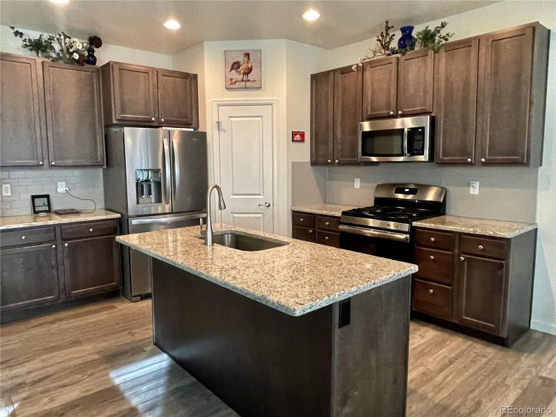 867 S Prairie Dr, Milliken, CO 80543