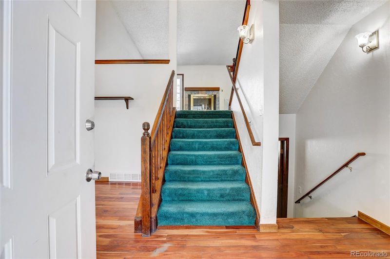 9880 Garland Dr, Broomfield, CO 80021