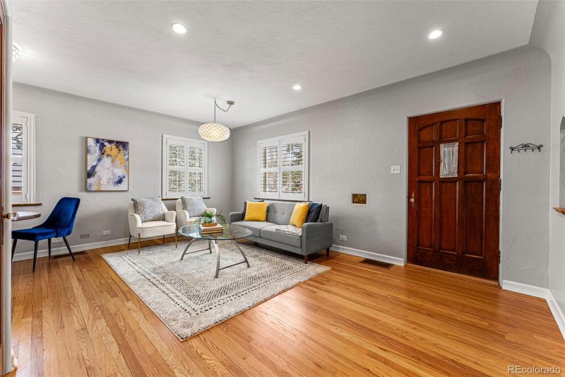 1220 Poplar St, Denver, CO 80220