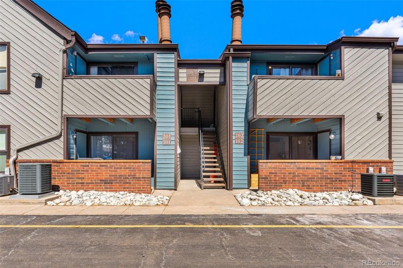12055 E Harvard Ave #102, Aurora, CO 80014