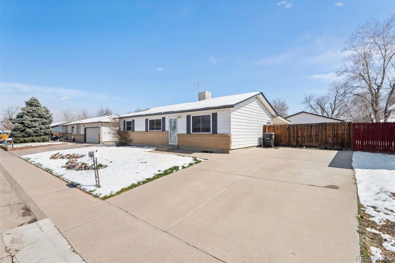 5420 Worchester St, Denver, CO 80239