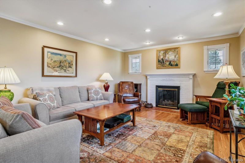 2105 E Dartmouth Cir, Englewood, CO 80113