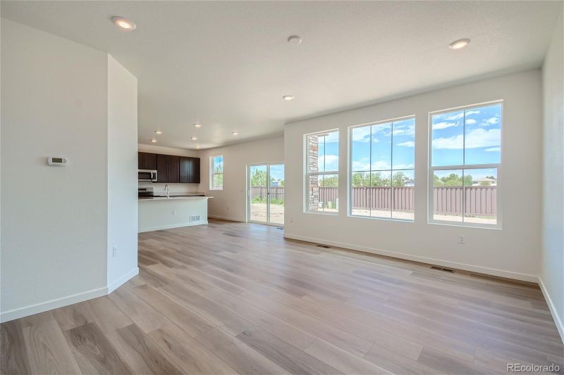 3985 N Picadilly Ct, Aurora, CO 80019