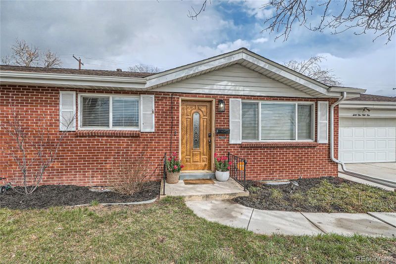 6554 Gray St, Arvada, CO 80003