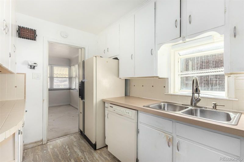 3075 N Adams St, Denver, CO 80205