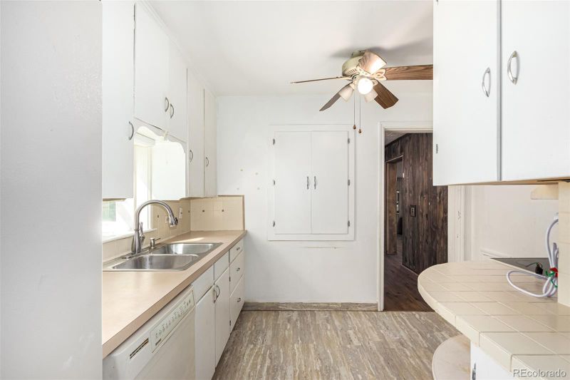 3075 N Adams St, Denver, CO 80205
