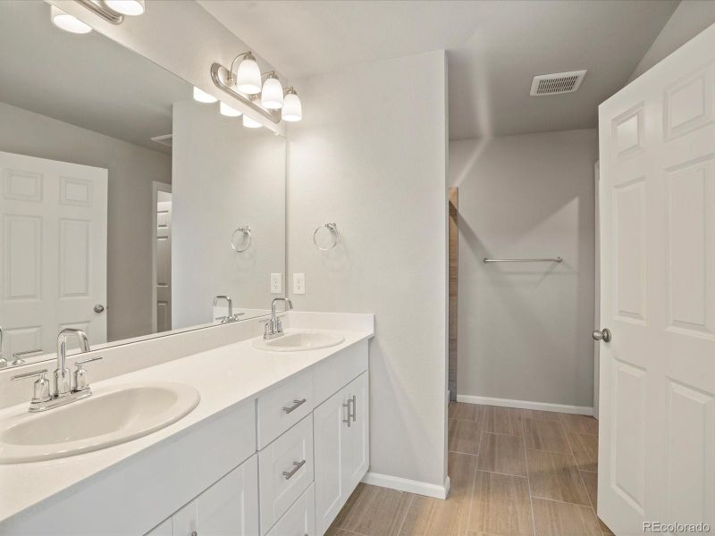5097 S Robb St, Littleton, CO 80127
