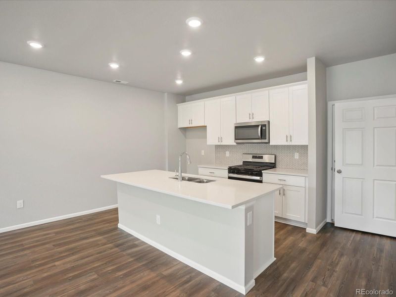 5097 S Robb St, Littleton, CO 80127