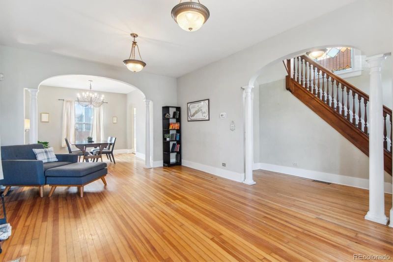 275 N Logan St, Denver, CO 80203