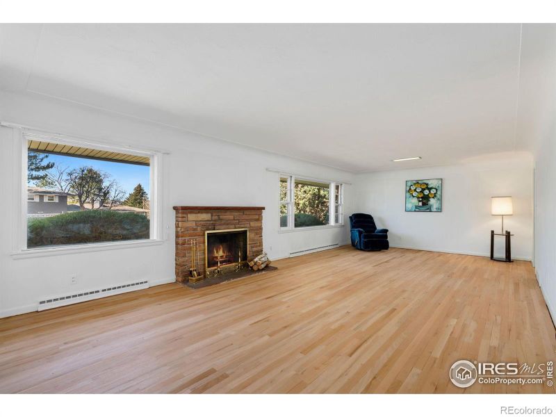2442 Sunset Ln, Greeley, CO 80634
