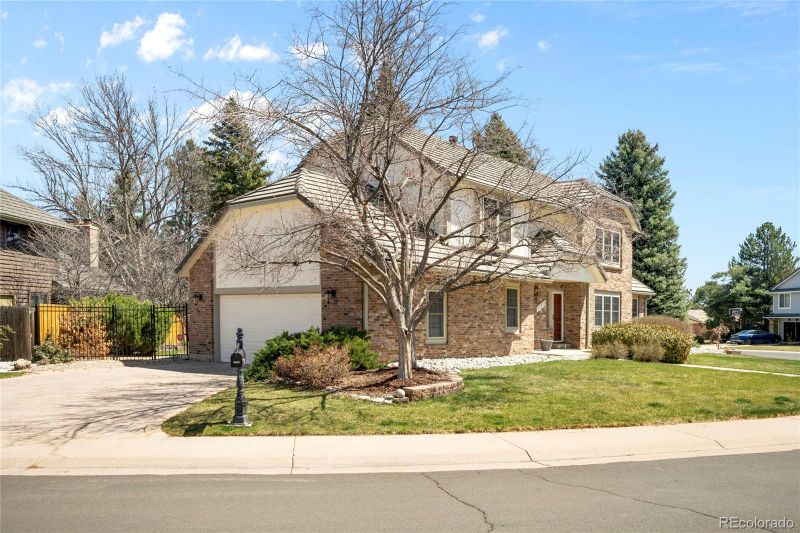 11375 E Berry Dr, Englewood, CO 80111