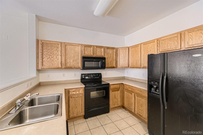 18721 E Water Dr #A, Aurora, CO 80013